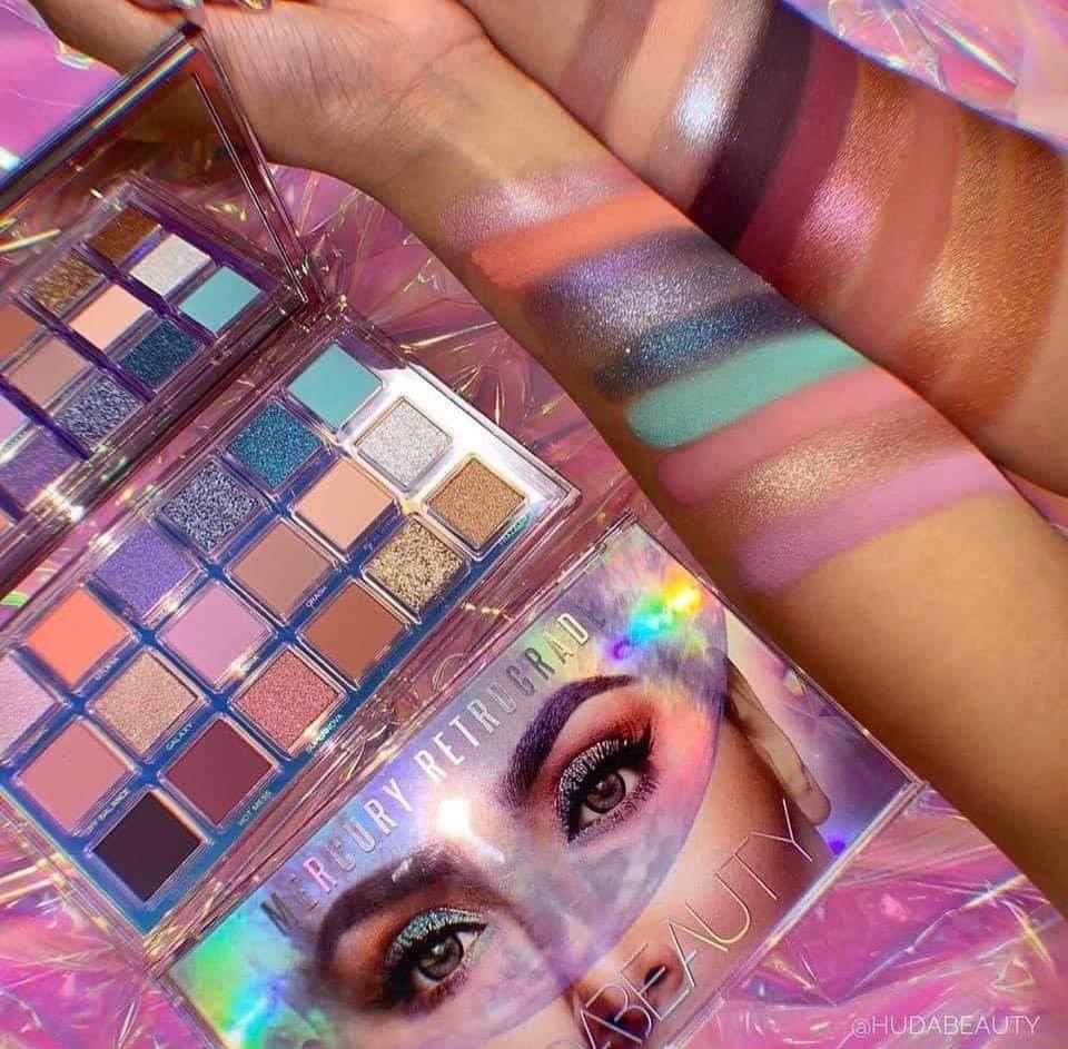 HUDA BEAUTY MERCURY RETROGRADE EYESHADOW PALETTE
