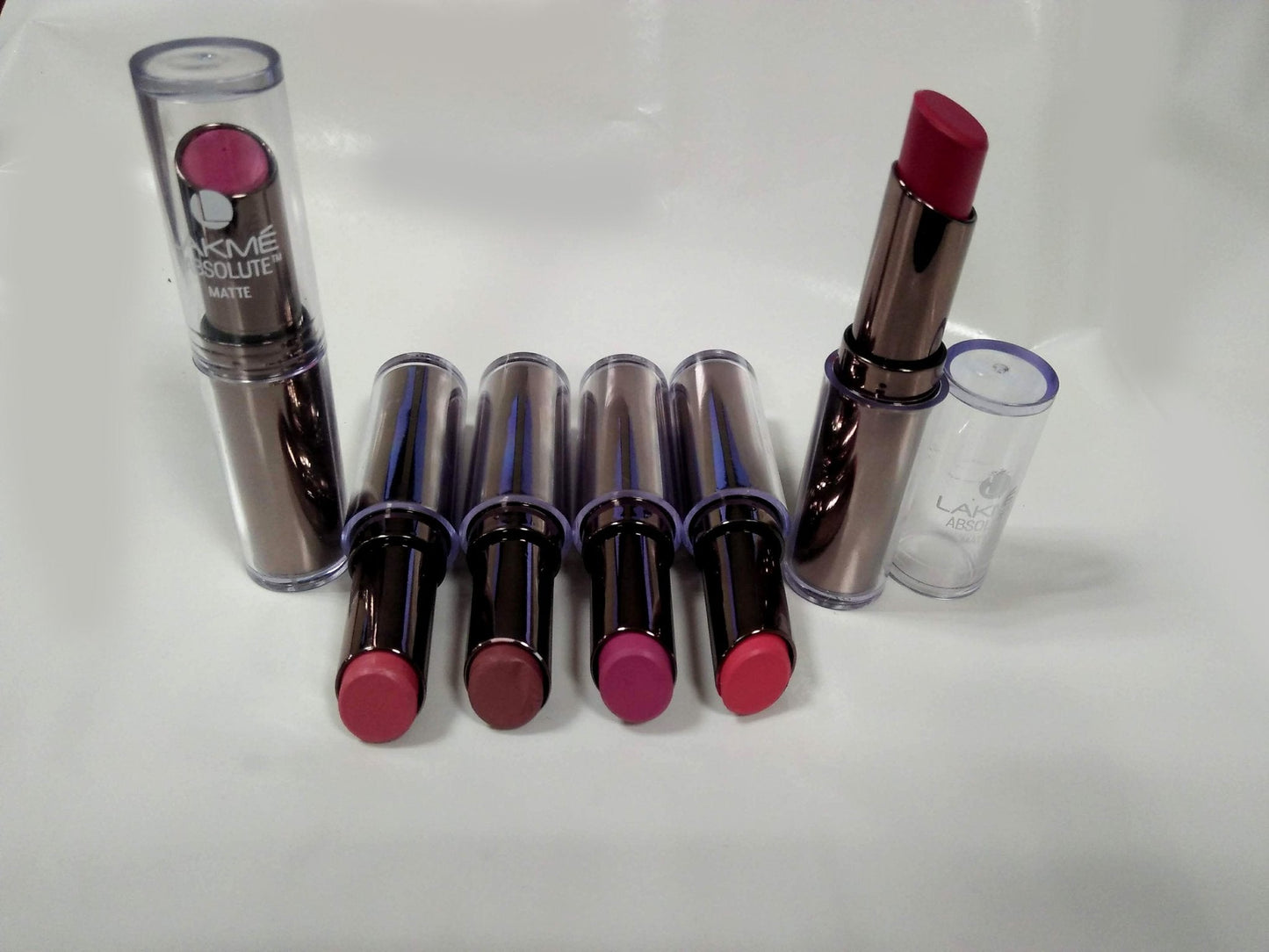 LAKME LIPSTICKS - AMAZING NEW COLORS PACK OF FIVE (6)