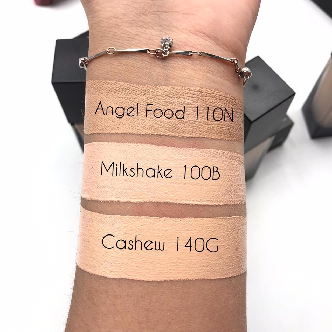 HUDA BEAUTY #FAUXFILTER FOUNDATION
