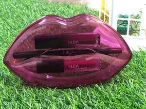 HUDABEAUTY PACK OF LIP TINTS THAT CONTAIN 2 GLOSS AND 1 LIP PENCIL