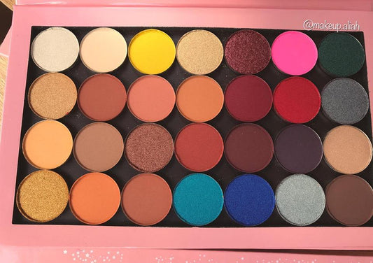 NEW KYLIE JENNER ONE OPEN PALETTE