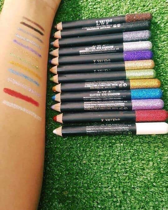 GLITTER EYEPENCILS SET !