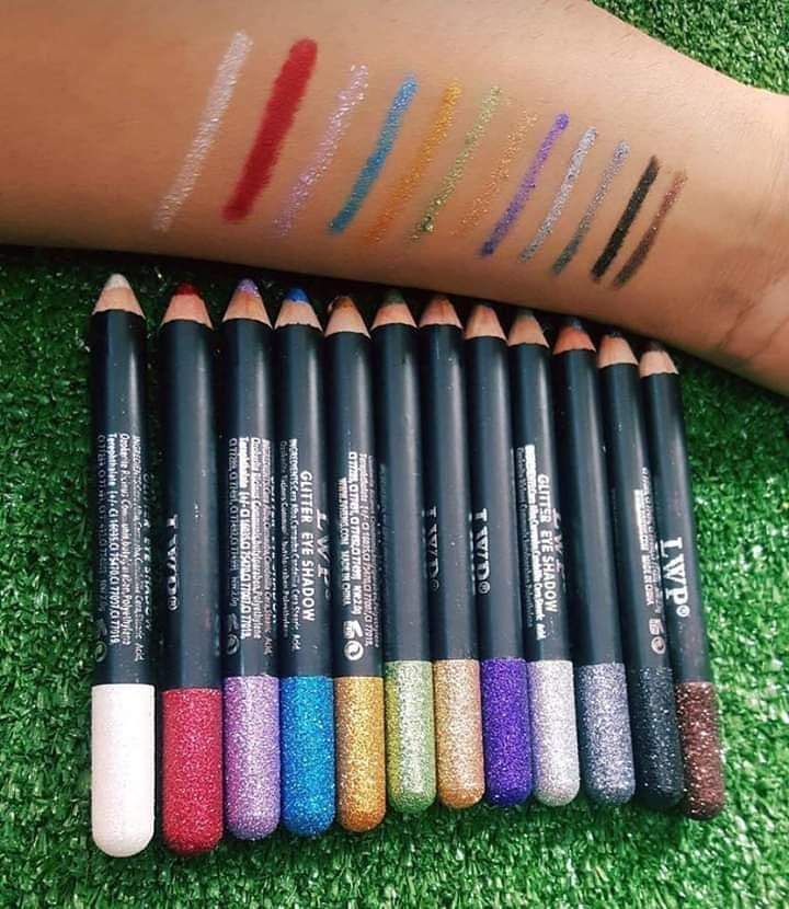 GLITTER EYEPENCILS SET !