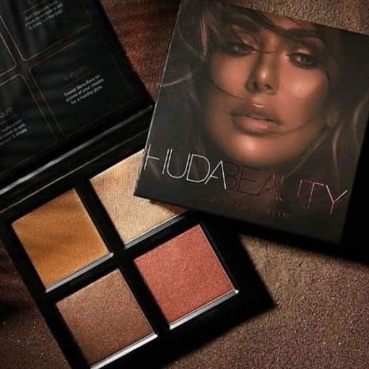 HUDABEAUTY 3D HIGHLIGHTER