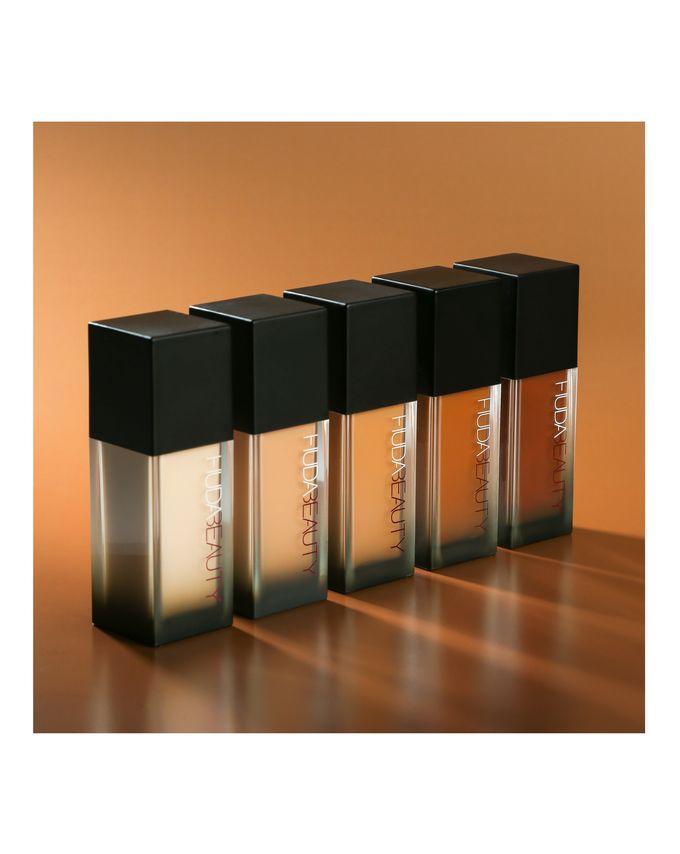 HUDA BEAUTY #FAUXFILTER FOUNDATION